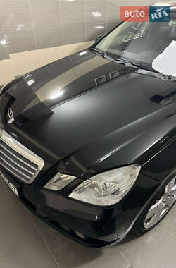 Седан Mercedes-Benz E-Class 2010 в 