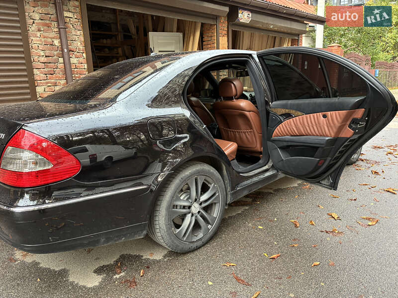 Седан Mercedes-Benz E-Class 2006 в Ивано-Франковске