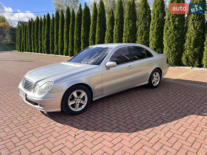 Седан Mercedes-Benz E-Class 2004 в Хмельницком