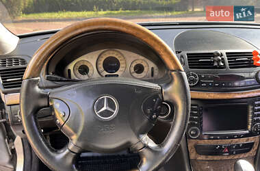 Седан Mercedes-Benz E-Class 2004 в 