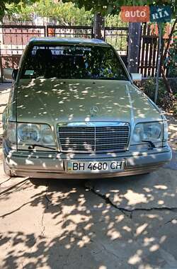 Седан Mercedes-Benz E-Class 1994 в Одессе