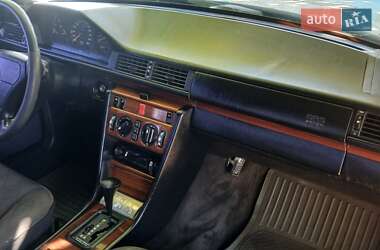 Седан Mercedes-Benz E-Class 1994 в 