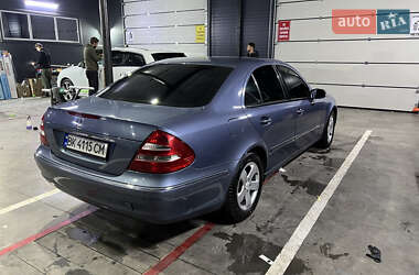 Седан Mercedes-Benz E-Class 2003 в 