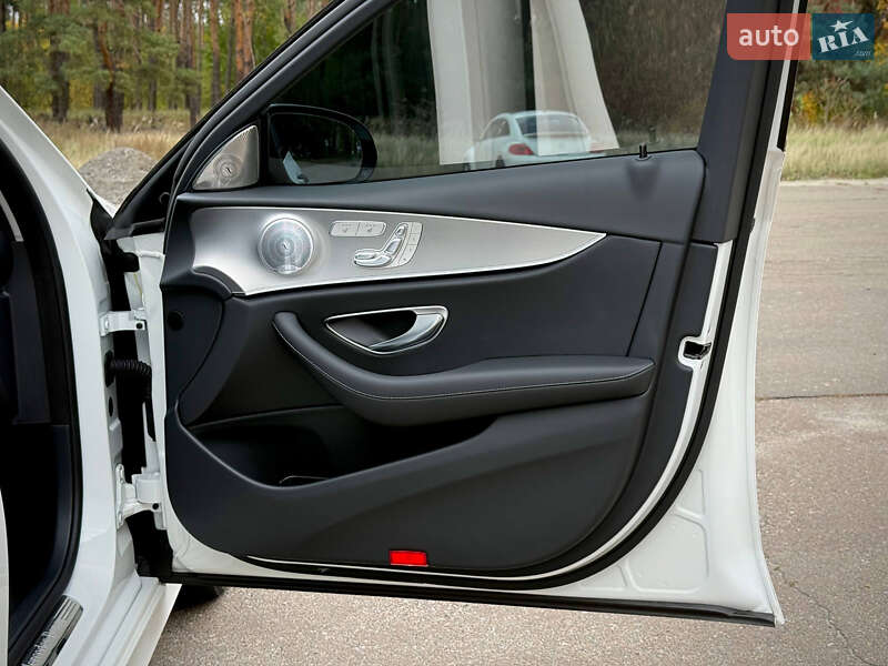 Седан Mercedes-Benz E-Class 2020 в Киеве фото 47 Седан Mercedes-Benz E-Class 2020 в Киеве
