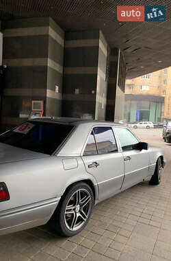 Седан Mercedes-Benz E-Class 1994 в 