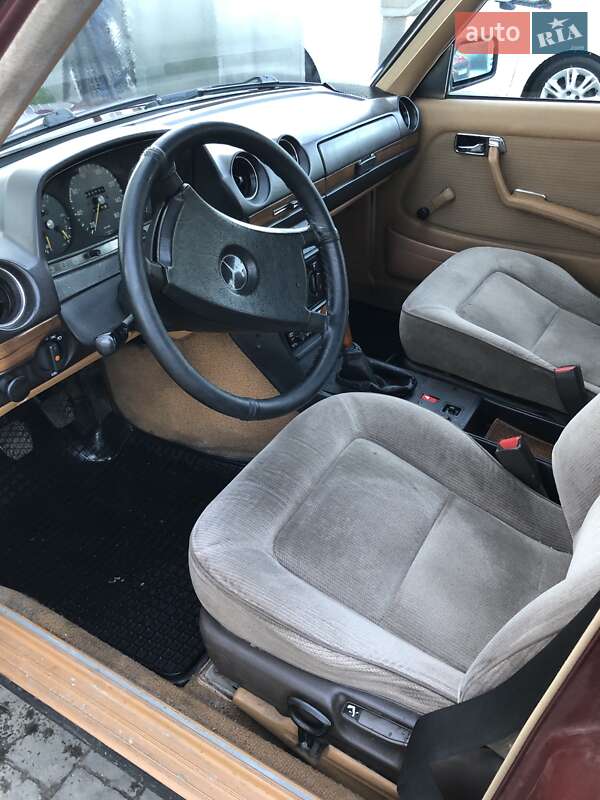 Универсал Mercedes-Benz E-Class 1984 в Львове