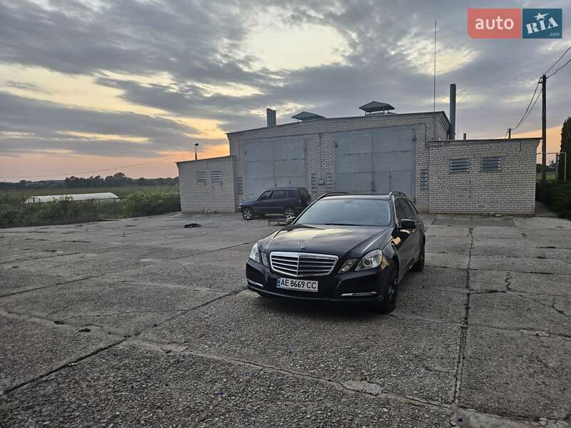 Універсал Mercedes-Benz E-Class 2011 в Дніпрі фото 15 Універсал Mercedes-Benz E-Class 2011 в Дніпрі