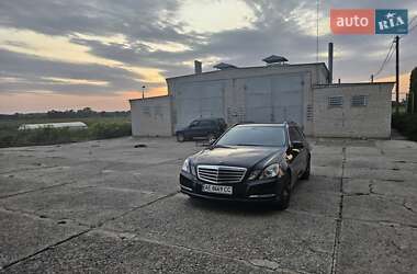 Универсал Mercedes-Benz E-Class 2011 в 