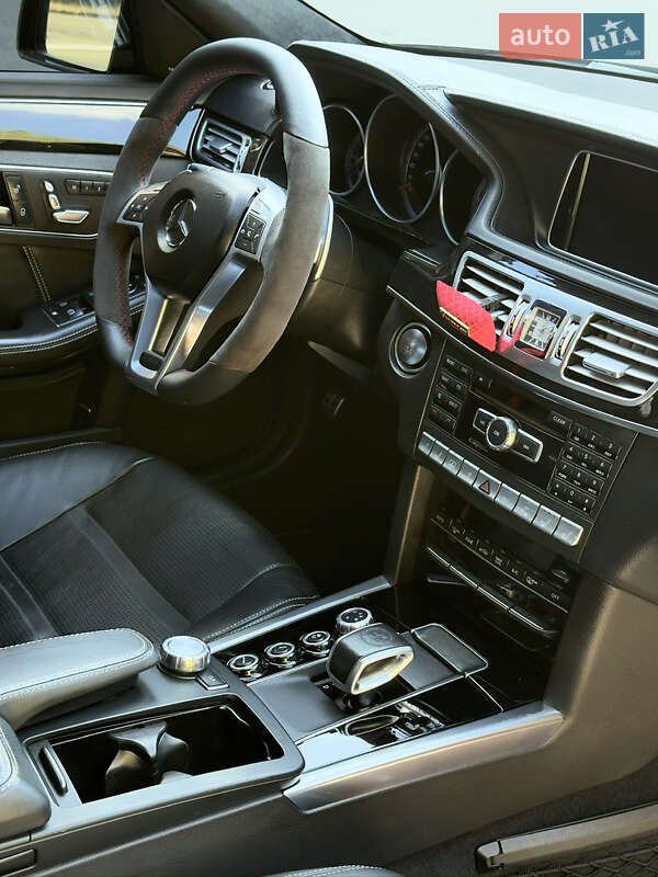 Седан Mercedes-Benz E-Class 2013 в Києві