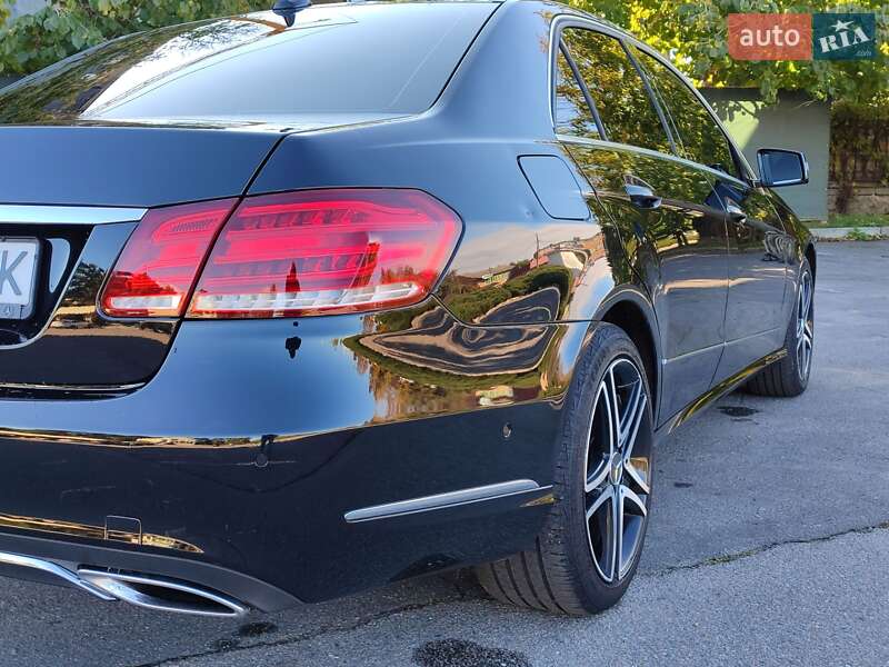 Седан Mercedes-Benz E-Class 2012 в Умані