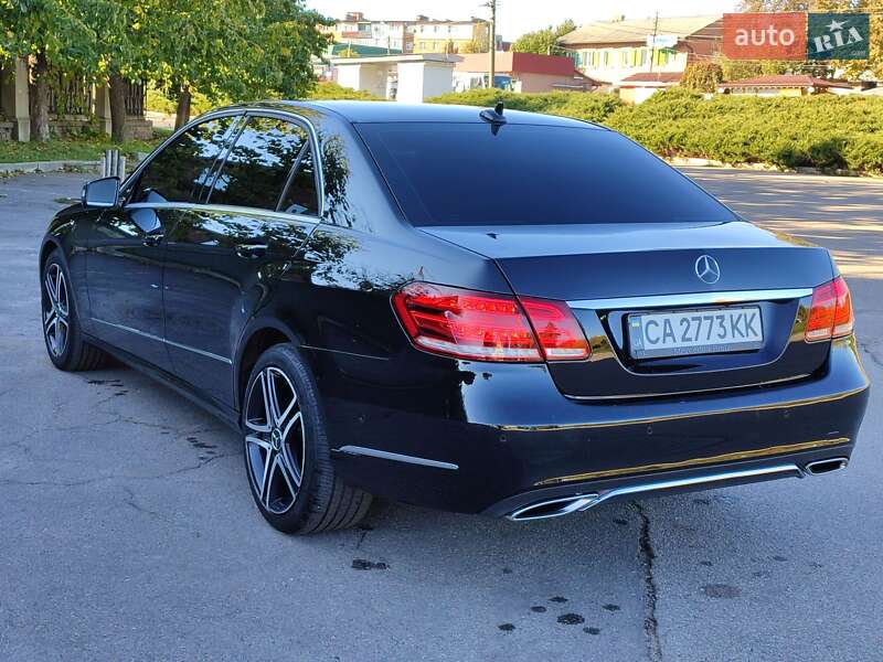 Седан Mercedes-Benz E-Class 2012 в Умані