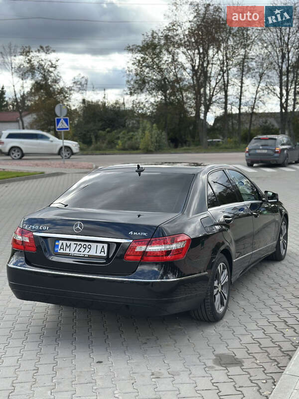 Седан Mercedes-Benz E-Class 2011 в Житомире фото 6 Седан Mercedes-Benz E-Class 2011 в Житомире