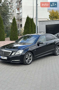 Седан Mercedes-Benz E-Class 2011 в Житомирі