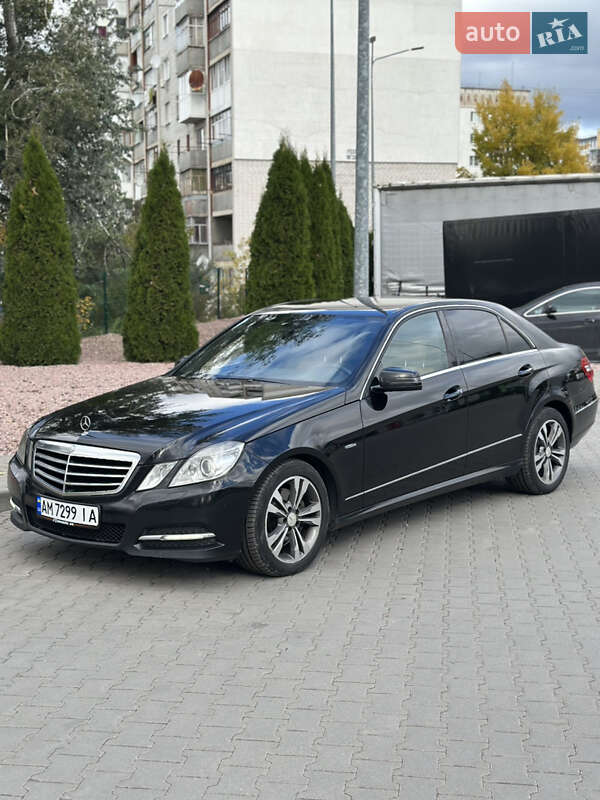 Mercedes-Benz E-Class 2011