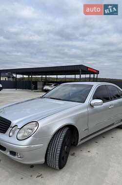 Седан Mercedes-Benz E-Class 2002 в 
