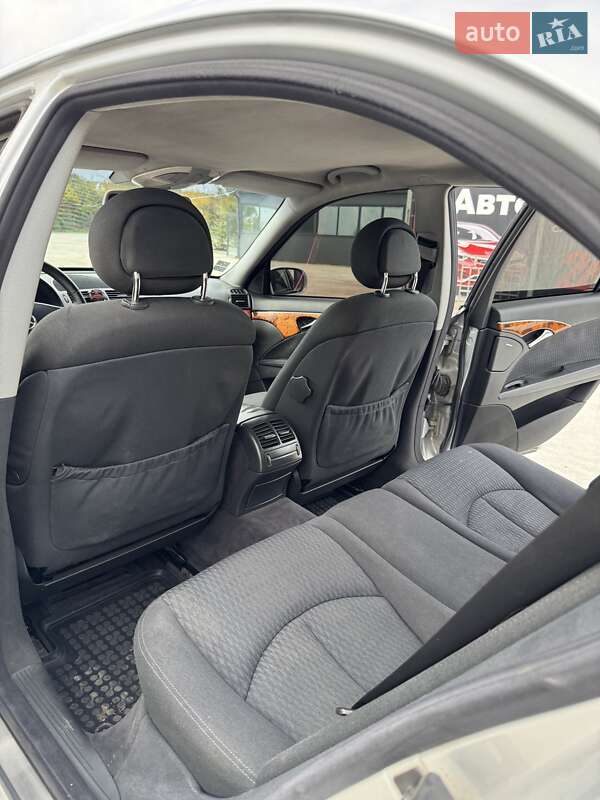 Седан Mercedes-Benz E-Class 2002 в Ужгороді