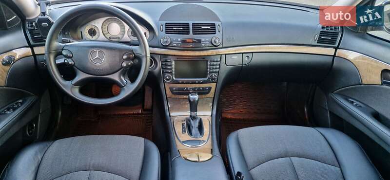 Седан Mercedes-Benz E-Class 2008 в Черновцах