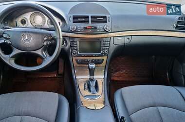 Седан Mercedes-Benz E-Class 2008 в  фото 40 Седан Mercedes-Benz E-Class 2008 в
