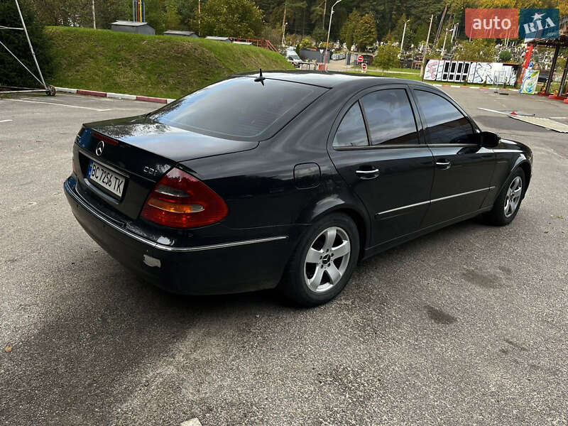 Седан Mercedes-Benz E-Class 2003 в Львове