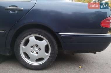 Седан Mercedes-Benz E-Class 1997 в Києві