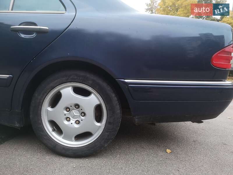Седан Mercedes-Benz E-Class 1997 в Києві
