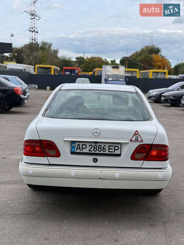 Седан Mercedes-Benz E-Class 1995 в Запорожье фото 3 Седан Mercedes-Benz E-Class 1995 в Запорожье