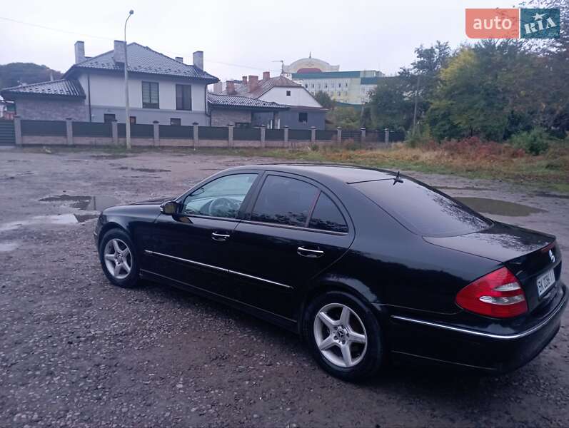 Седан Mercedes-Benz E-Class 2004 в Рівному