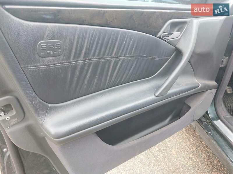 Седан Mercedes-Benz E-Class 2001 в Прилуках фото 8 Седан Mercedes-Benz E-Class 2001 в Прилуках