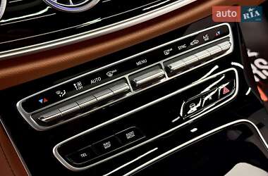 Купе Mercedes-Benz E-Class 2021 в 