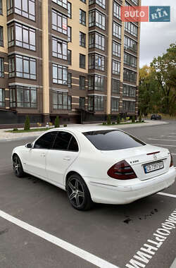 Седан Mercedes-Benz E-Class 2004 в  фото 3 Седан Mercedes-Benz E-Class 2004 в