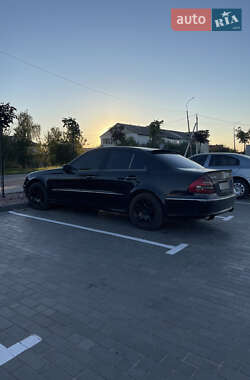 Седан Mercedes-Benz E-Class 2003 в 