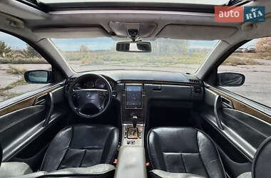 Седан Mercedes-Benz E-Class 2000 в 