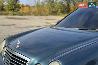 Седан Mercedes-Benz E-Class 2000 в 