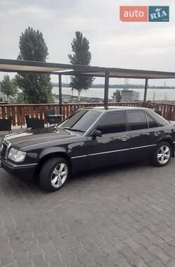 Седан Mercedes-Benz E-Class 1991 в 