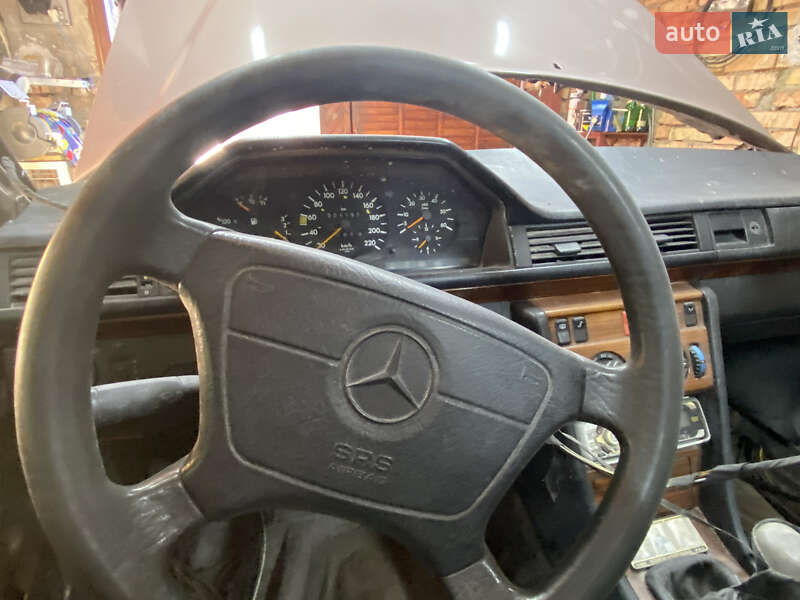 Седан Mercedes-Benz E-Class 1993 в Коцюбинском фото 9 Седан Mercedes-Benz E-Class 1993 в Коцюбинском