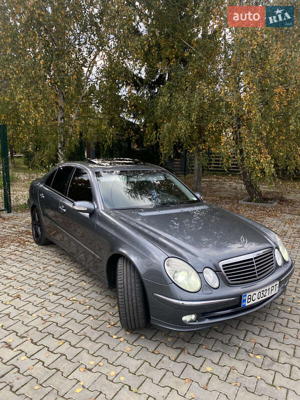 Mercedes-Benz E-Class 2004 Mercedes-Benz E-Class 2004