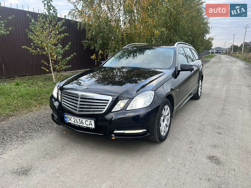 Універсал Mercedes-Benz E-Class 2010 в Луцьку