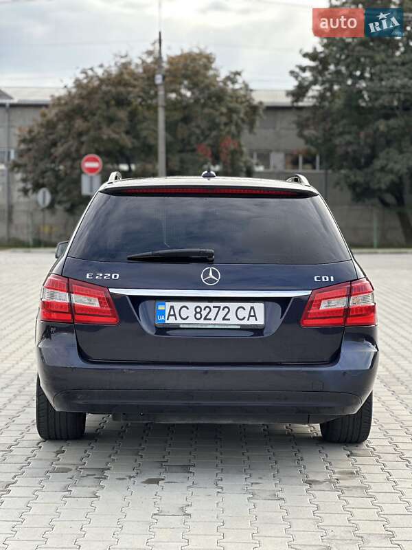 Универсал Mercedes-Benz E-Class 2010 в Нововолынске