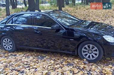 Седан Mercedes-Benz E-Class 2012 в Ромнах