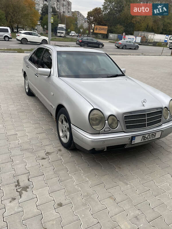 Mercedes-Benz E-Class 1999