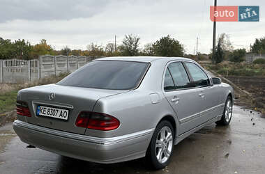 Седан Mercedes-Benz E-Class 2000 в 