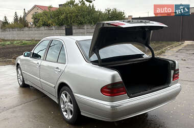 Седан Mercedes-Benz E-Class 2000 в 