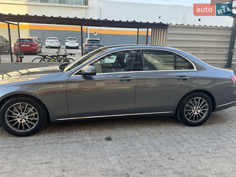 Седан Mercedes-Benz E-Class 2016 в Києві