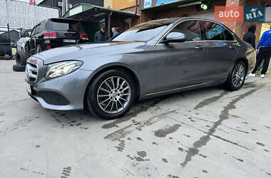 Седан Mercedes-Benz E-Class 2016 в 