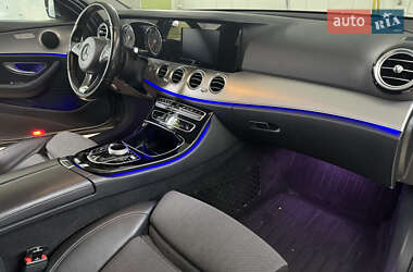 Седан Mercedes-Benz E-Class 2016 в 