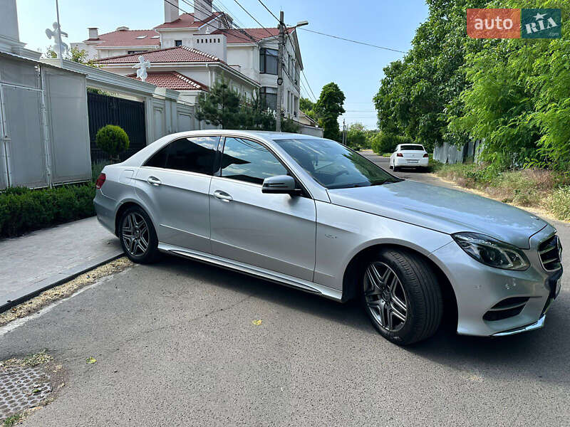 Седан Mercedes-Benz E-Class 2011 в Одесі