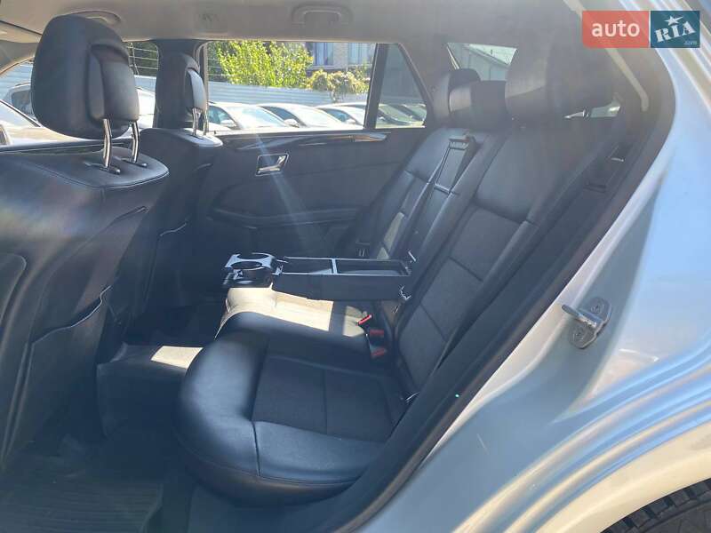 Универсал Mercedes-Benz E-Class 2010 в Киеве