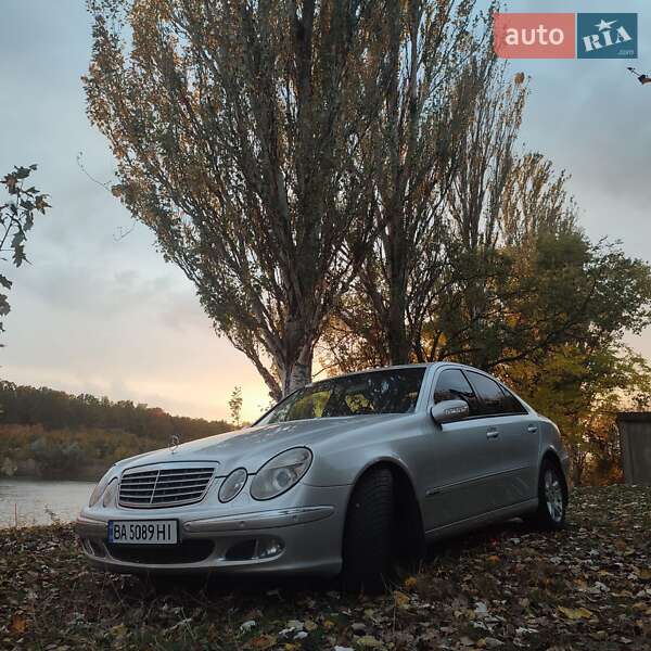 Седан Mercedes-Benz E-Class 2002 в Кропивницком