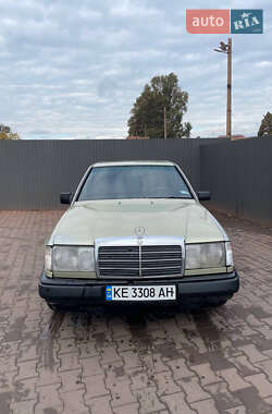 Седан Mercedes-Benz E-Class 1986 в Кривому Розі