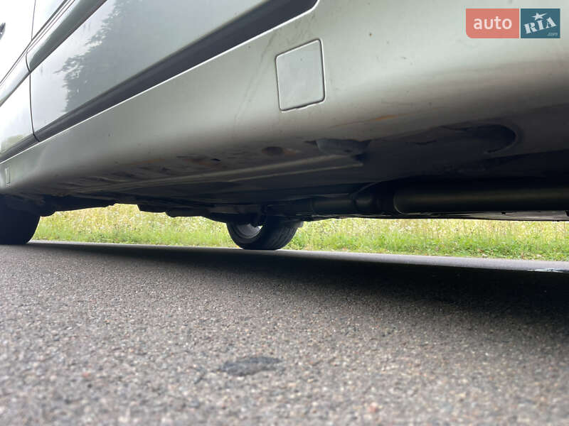 Седан Mercedes-Benz E-Class 2001 в Сокалі фото 23 Седан Mercedes-Benz E-Class 2001 в Сокалі